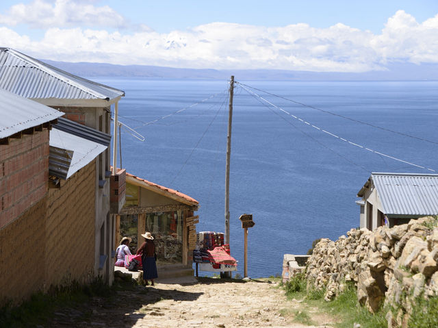 チチカカ湖に浮かぶ、太陽の島（Isla de Sol）