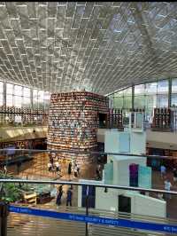 📚ソウル・ピョルマダン図書館｜星のような本と光に包まれる、夢みたいな空間