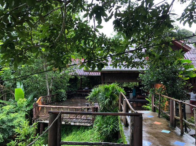 ภูไอยรา รีสอร์ท