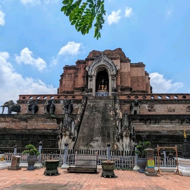 歴史が息づく壮大な遺跡！ワット・チェディルアンの神秘