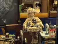 London Sewing Machine Museum: A Hidden Gem with a Rich History! 🧵🕰️