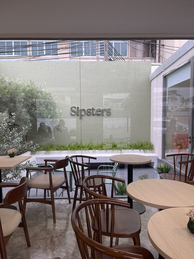 SIPSTERS Coffee Bar Space ☕️ คาเฟ่ลาดพร้าว