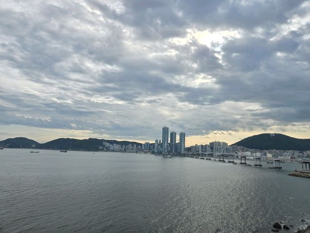 【韓国】釜山　白瀬文化村　カフェ　구름에(GURME)