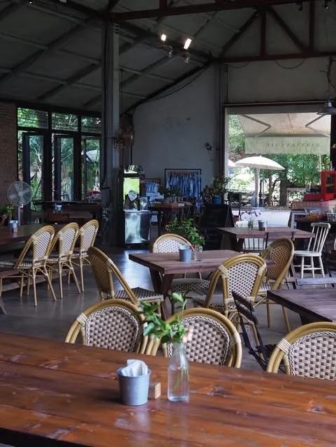 🏡🌾 Barn Naa Cafe – คาเฟ่บ้านกลางนา ที่ละมุนหัวใจ