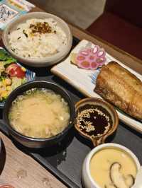 銅鑼灣居酒屋，有免費甜點畫碟服務