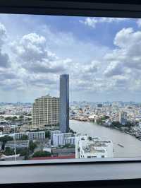 Millennium Hilton Bangkok โรงแรมในกรุงเทพ