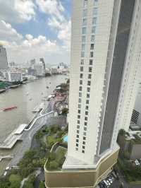 Millennium Hilton Bangkok โรงแรมในกรุงเทพ