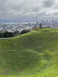 🏞️奧克蘭最高城市視角｜伊甸山 Mt Eden 🌋城市與火山的靜默對話