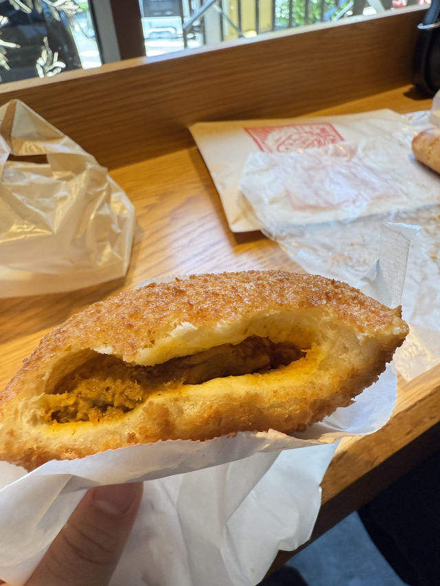 福岡｜排隊的人氣名店博多明太子麵包🥖