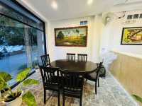 Chill by the Lake at Mealia Café