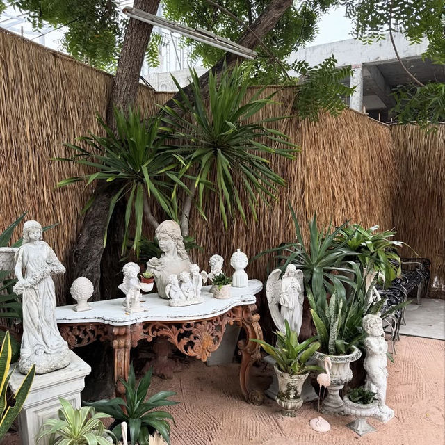 ass House BOHO