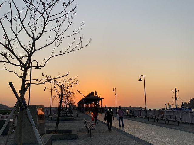 The Indescribable Beauty of Sunset at Tai O