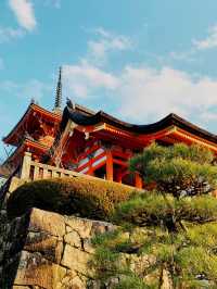 ⛩ วัดคิโยมิซุเดระ (Kiyomizu-dera) – เกียวโตในยามเย็