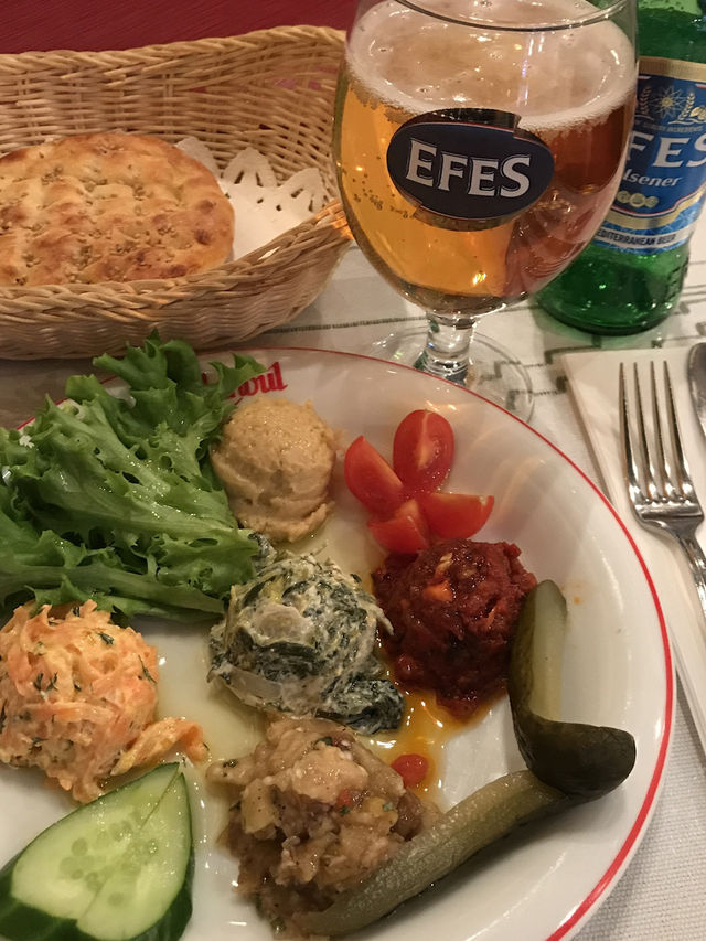 【東京　有楽町のトルコ料理「イスタンブール」と銀座　メゾンエルメスフォーラム　】