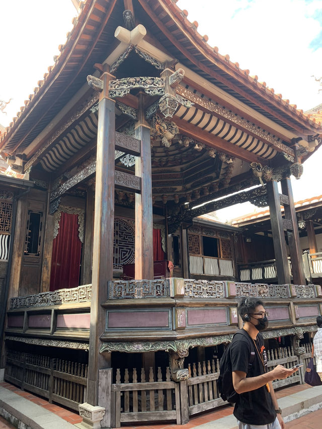 戲台上的時光旅行：霧峰林家大花廳深度漫遊