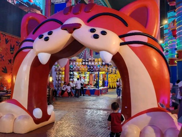 🎡 Skytropolis Indoor Theme Park: All-Weather Fun in the Clouds