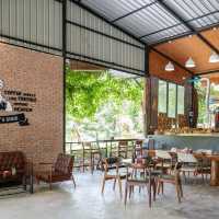 โรงคั่วกาแฟเขาสก ☕️⛰️
