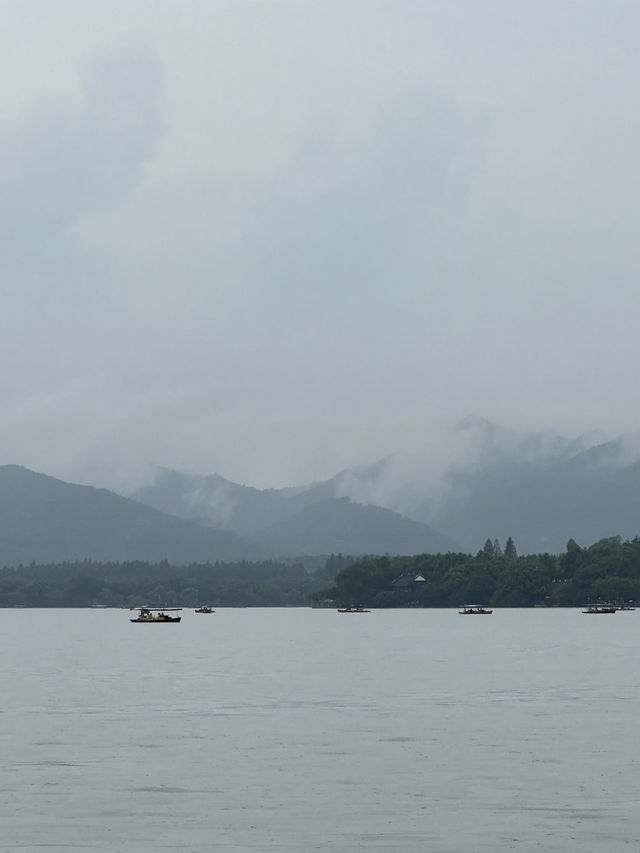 West Lake: Hangzhou: Where Poets, Emperors & Mist Crowned Hills Paint Paradise