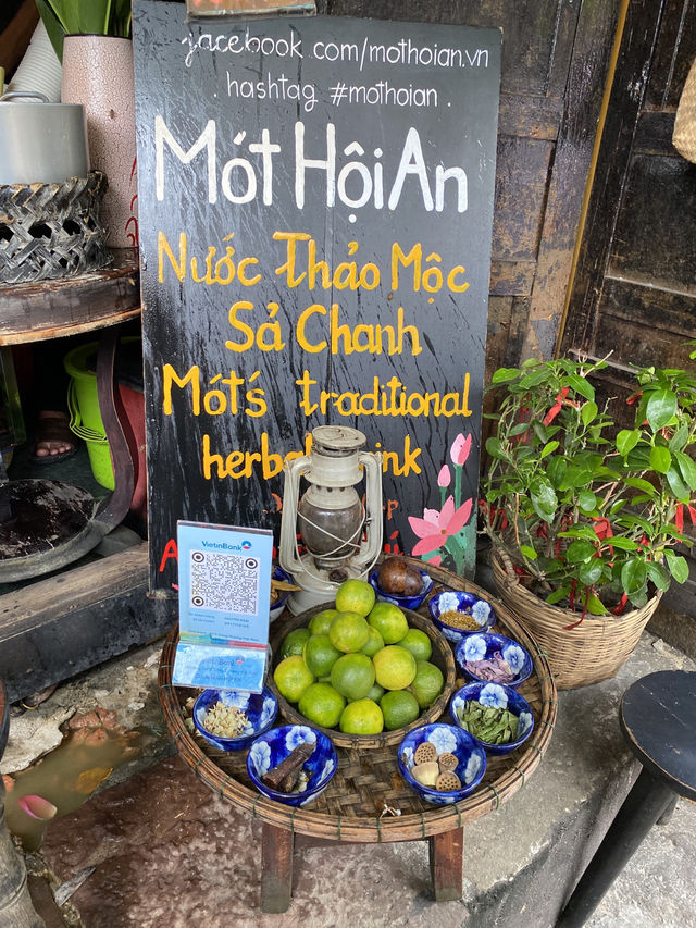ใครเคยกิน น้ำสมุนไพรเจ้าดัง ร้าน MOT ที่ฮอยอันบ้าง