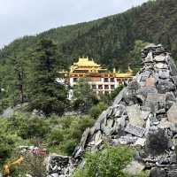  🌄 Gongga Lake (贡嘎错): A Gentle Trek with a Big Reward