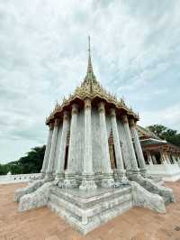 Unseen สุพรรณบุรี ที่วัดเขาดีสลัก 