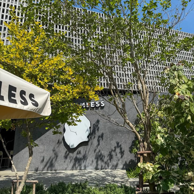 ☁️🍃 Bottomless Cafe – คาเฟ่เงียบๆ ที่เหมือนพักใจ