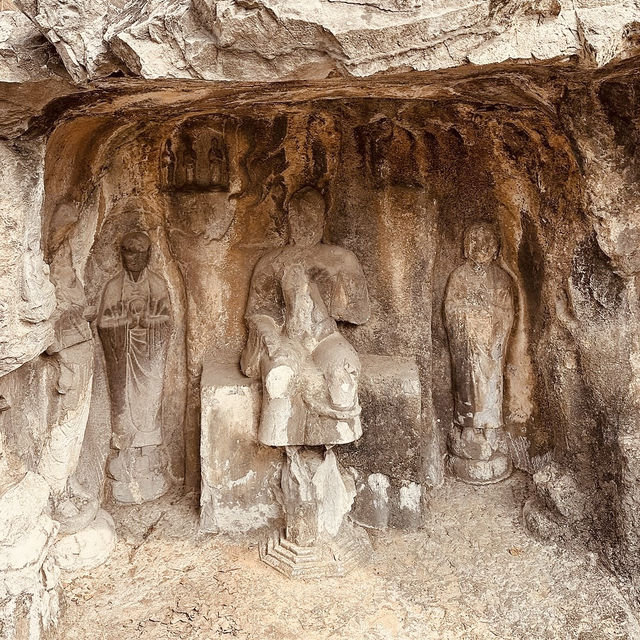 Luoyang: Ancient Capital of Peonies & Temples