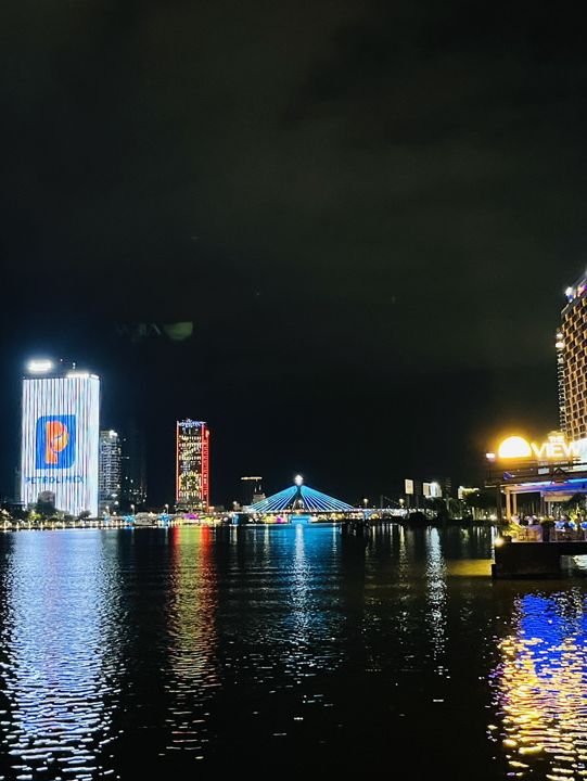 💞 Love Bridge Da Nang – Locks, Lights & Romance by the River❤️