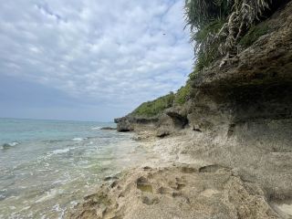 [Nyatiya Cave (Nyatiyagama) | Ie Island, Okinawa "A quiet place of prayer that protected and continued lives"]