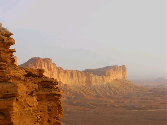 Edge Of The World, Saudi Arabia: Ideal For Hiking!