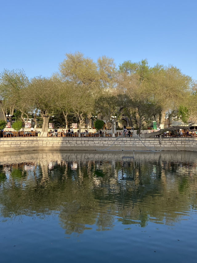 Unveiling the Vibrant Charm of Lyabi-Khause Square