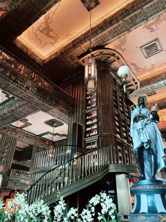 Parkview Square: Singapore’s Most Elegant & Instagrammable Landmark