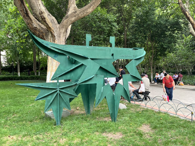 🌿 Wenbo Park — A Green Pause Beside Henan Museum 🌿 Wenbo Park — A Green Pause Beside Henan Museum