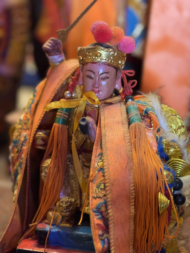 馬祖北竿|芹壁天后宮:依山傍海的信仰歸處,在香煙裊裊裡聽見海的回聲 馬祖北竿|芹壁天后宮:依山傍海的信仰歸處,在香煙裊裊裡聽見海的回聲