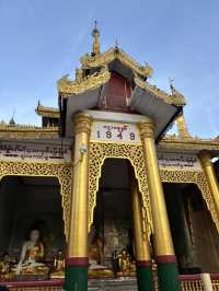 The most sacred golden Buddhist temple in Myanmar: Shwedagon Pagoda ✨
