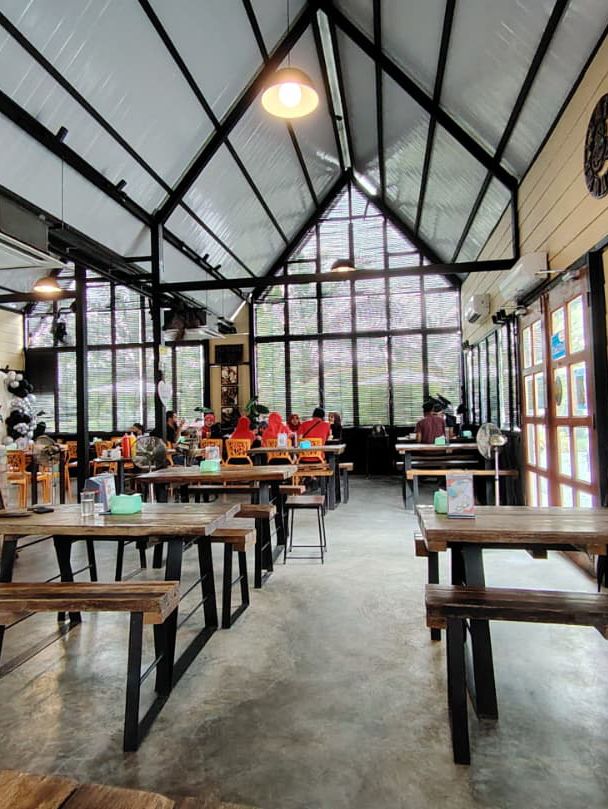 Modern Eatery with spectacular foods