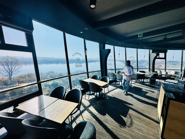 The Lighthouse of Lattes: Café Heaven ☕️