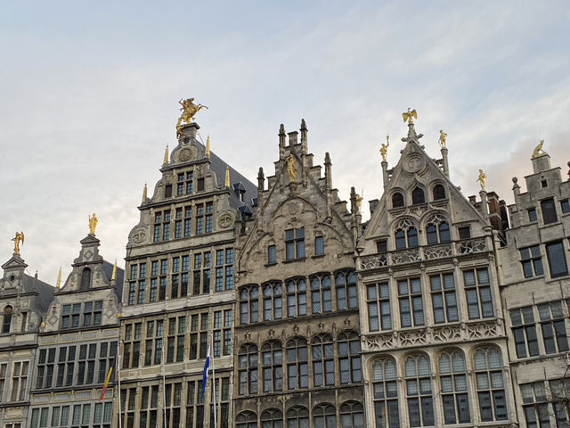 Antwerp City Vibes: Where History, Diamonds & Fashion Collide ⚡️💎 Antwerp City Vibes: Where History, Diamonds & Fashion Collide ⚡️💎