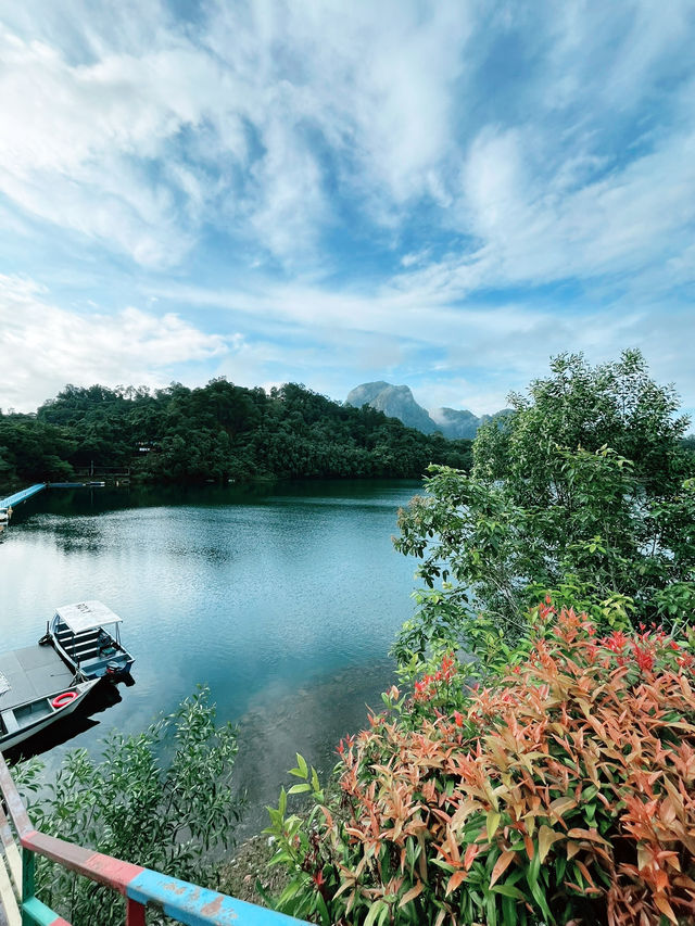 “Tasik Biru Geopark Wonder: Limestone Peaks & Crystal Waters” “Tasik Biru Geopark Wonder: Limestone Peaks & Crystal Waters”