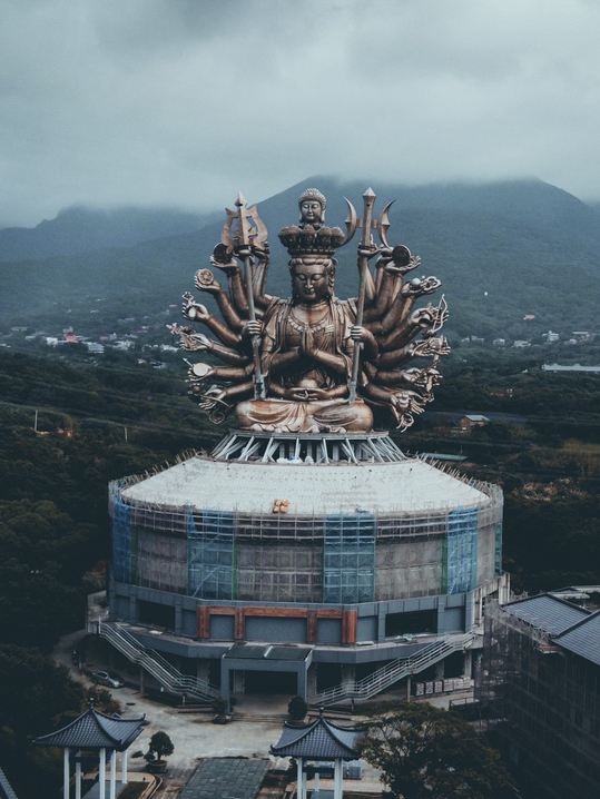 千手千眼観音。 | Trip.com 新北市