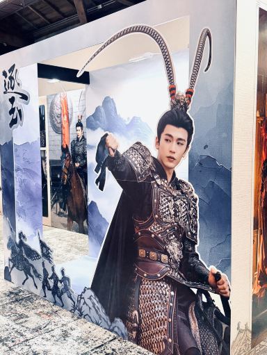 Janjingjing 台北ポップアップ フォトセット 📍台北で無料展示会開催｜「Chasing Jade」公式ポップアップストアが