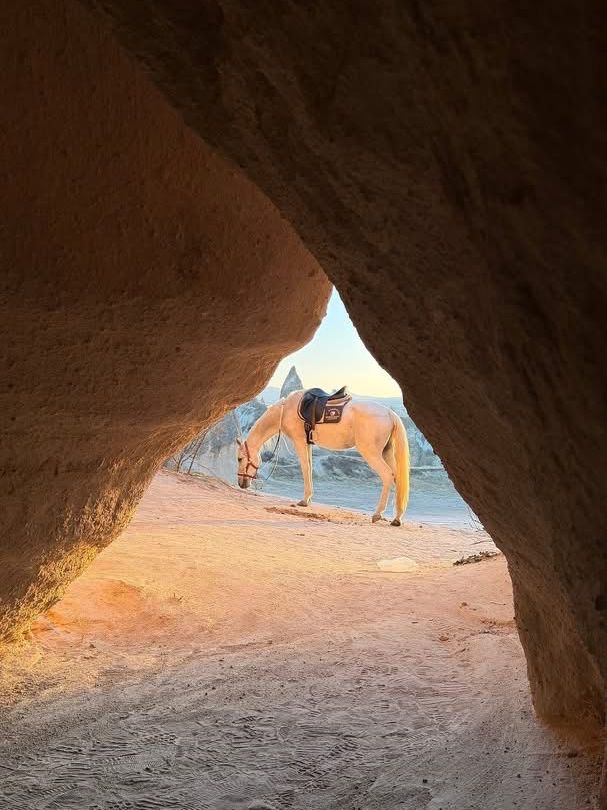 HORSERIDING IN CAPPADOCIA, WHAT AN EPIC TRAVEL MOMENT! HORSERIDING IN CAPPADOCIA, WHAT AN EPIC TRAVEL MOMENT!