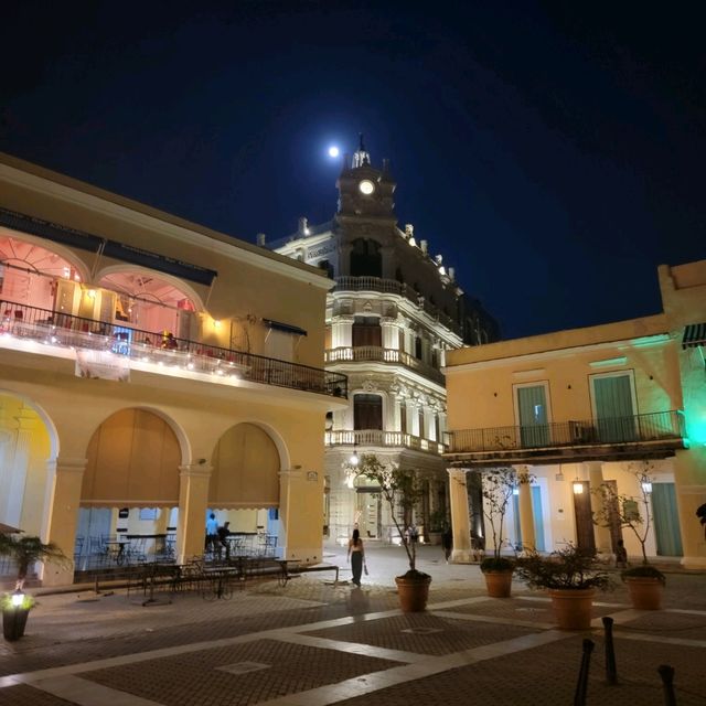 Feel the night magic of Plaza Vieja in Old Havana