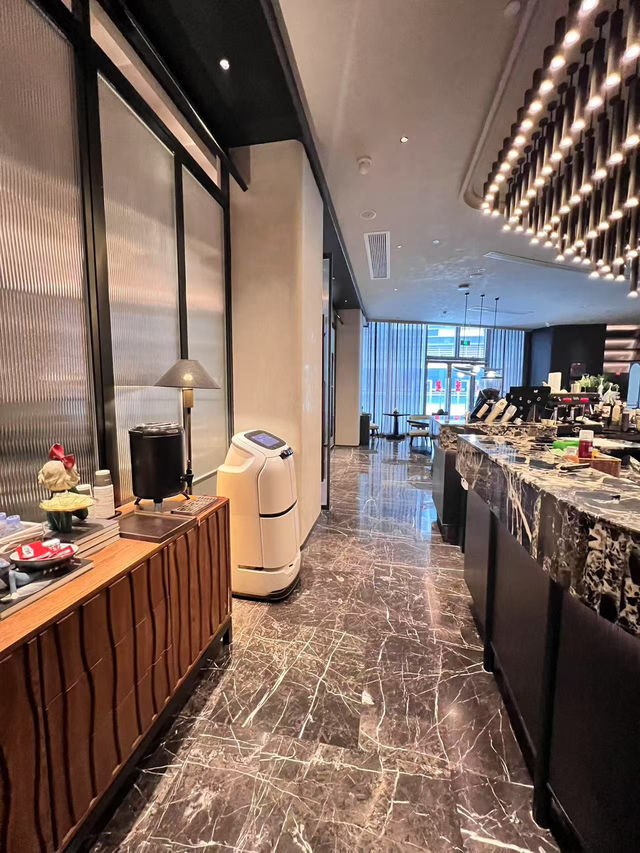 Come to Changsha!!!! This hotel 🏨 is definitely not to be missed 🧐… 