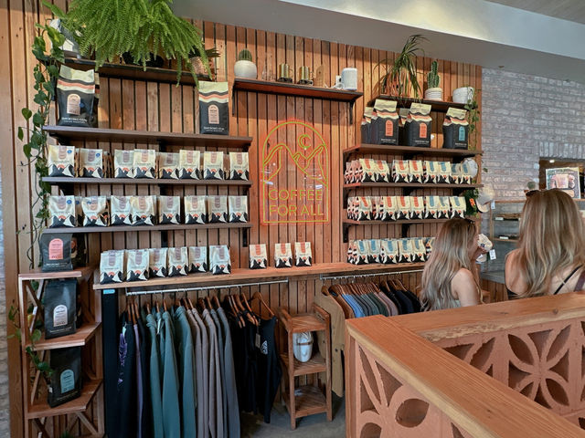 🇨🇦동화마을 속 로스터리 감성카페‘Smoking gun coffee roasters’