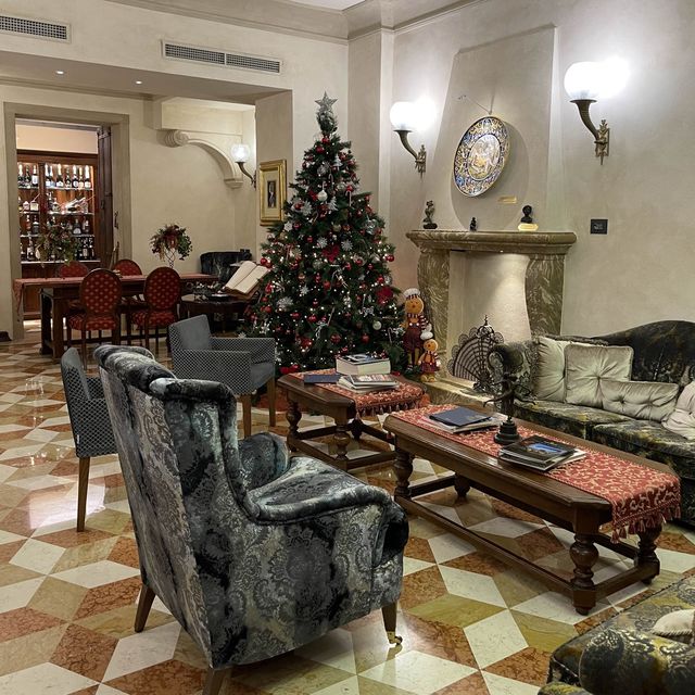 A historic hotel, symbol of Bologna!