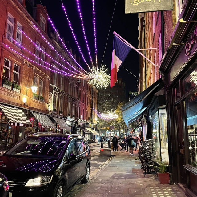 Vibrant Chinatown in London 