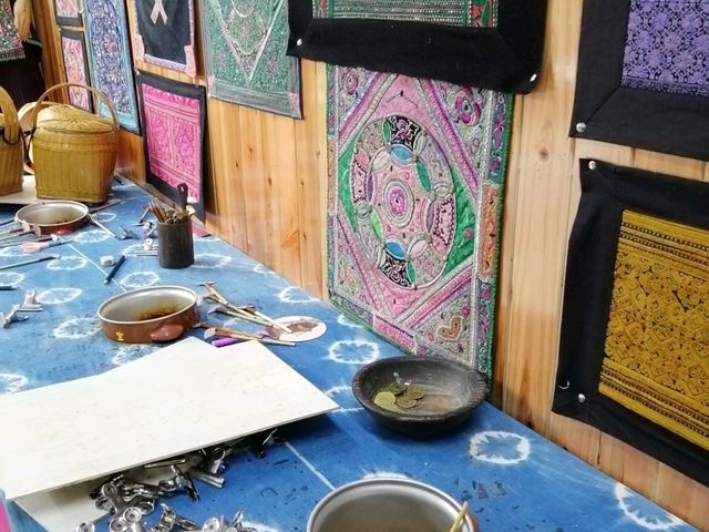 Exploring the beautiful crafts of Guizhou 😍