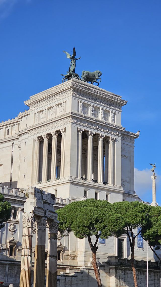 📍 Architectural Highlights: Piazza Venezia & the Vittorio Emanuele II Monument 🏛️