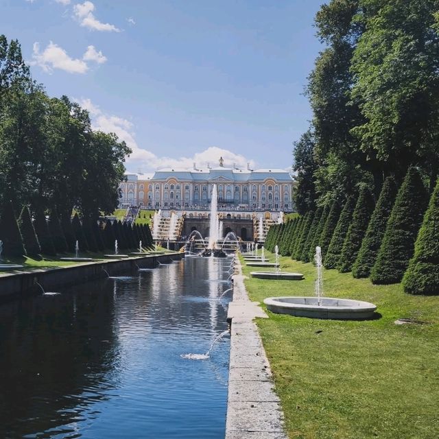 🏰 Peterhof Palace – Russia’s Versailles